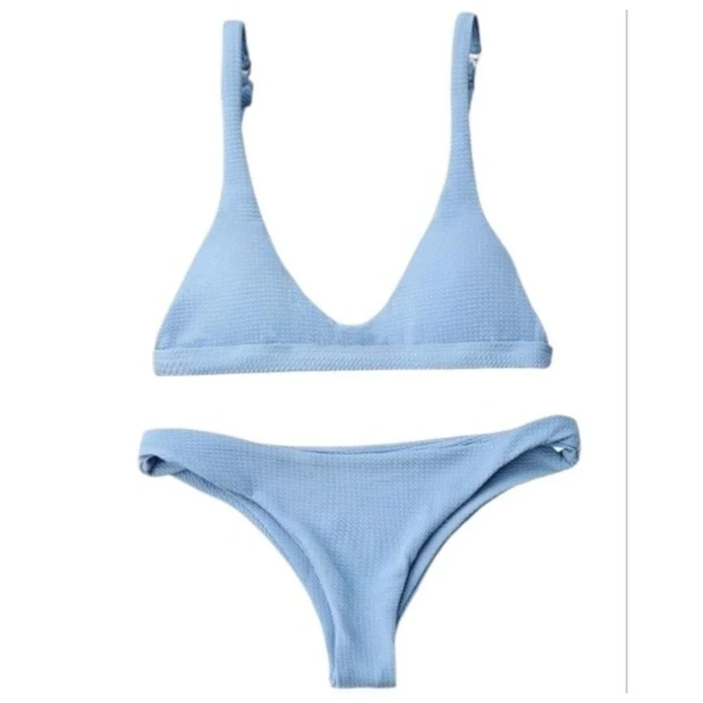 Zaful Women's Two-Piece Bikini Bathing‎ Swimsuit M Baby Blue Padded Scoop Neck